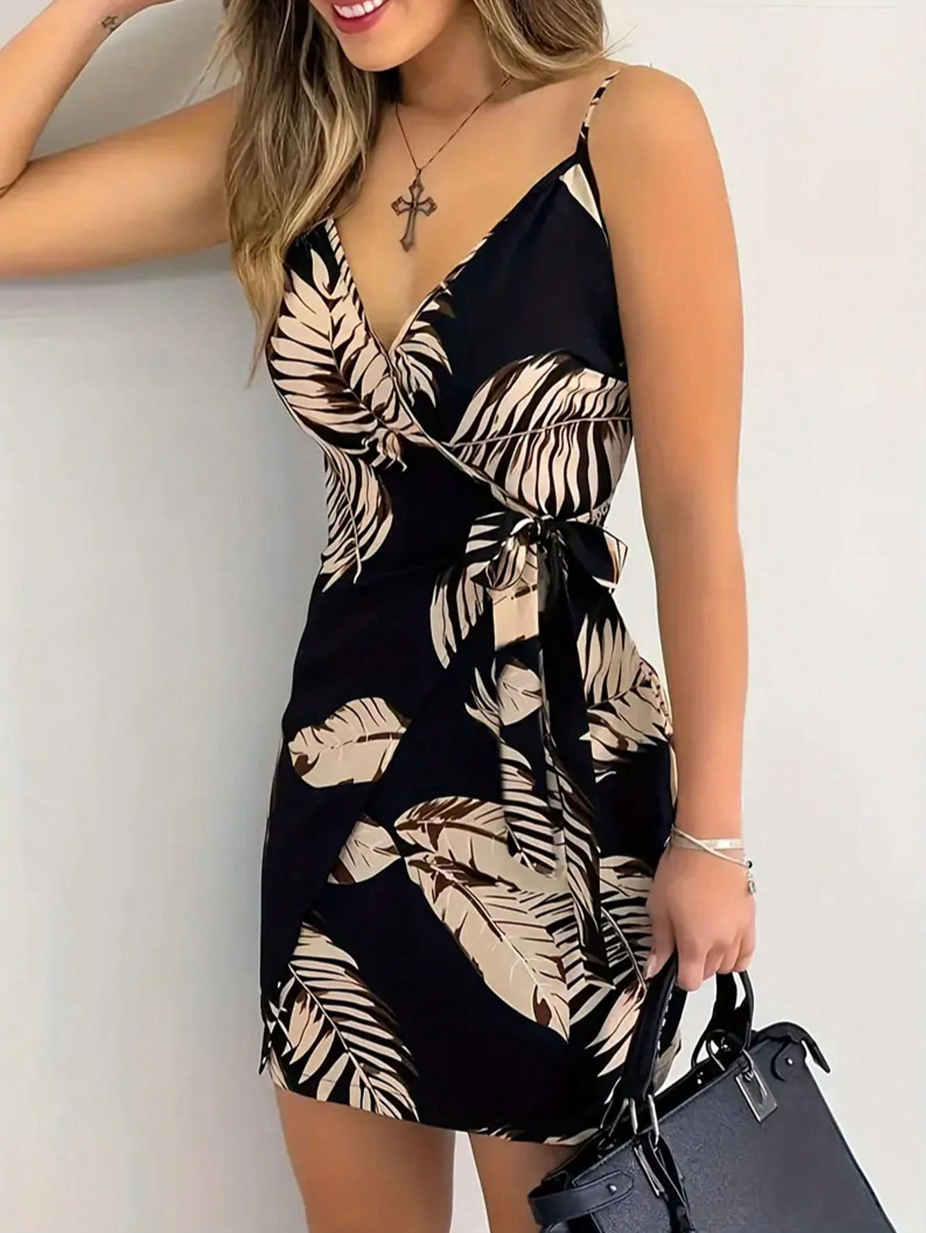 여성용 꽃무늬 프린트 스파게티 스트랩 미니 드레스 캐주 - French Vintage Floral Midi Dress 리뷰 및 가격